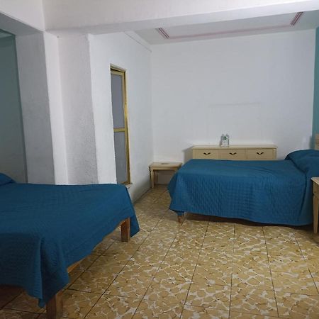 איראפואטו Hotel Viena מראה חיצוני תמונה