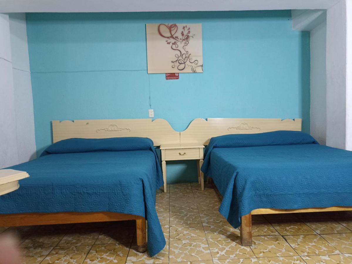 איראפואטו Hotel Viena מראה חיצוני תמונה
