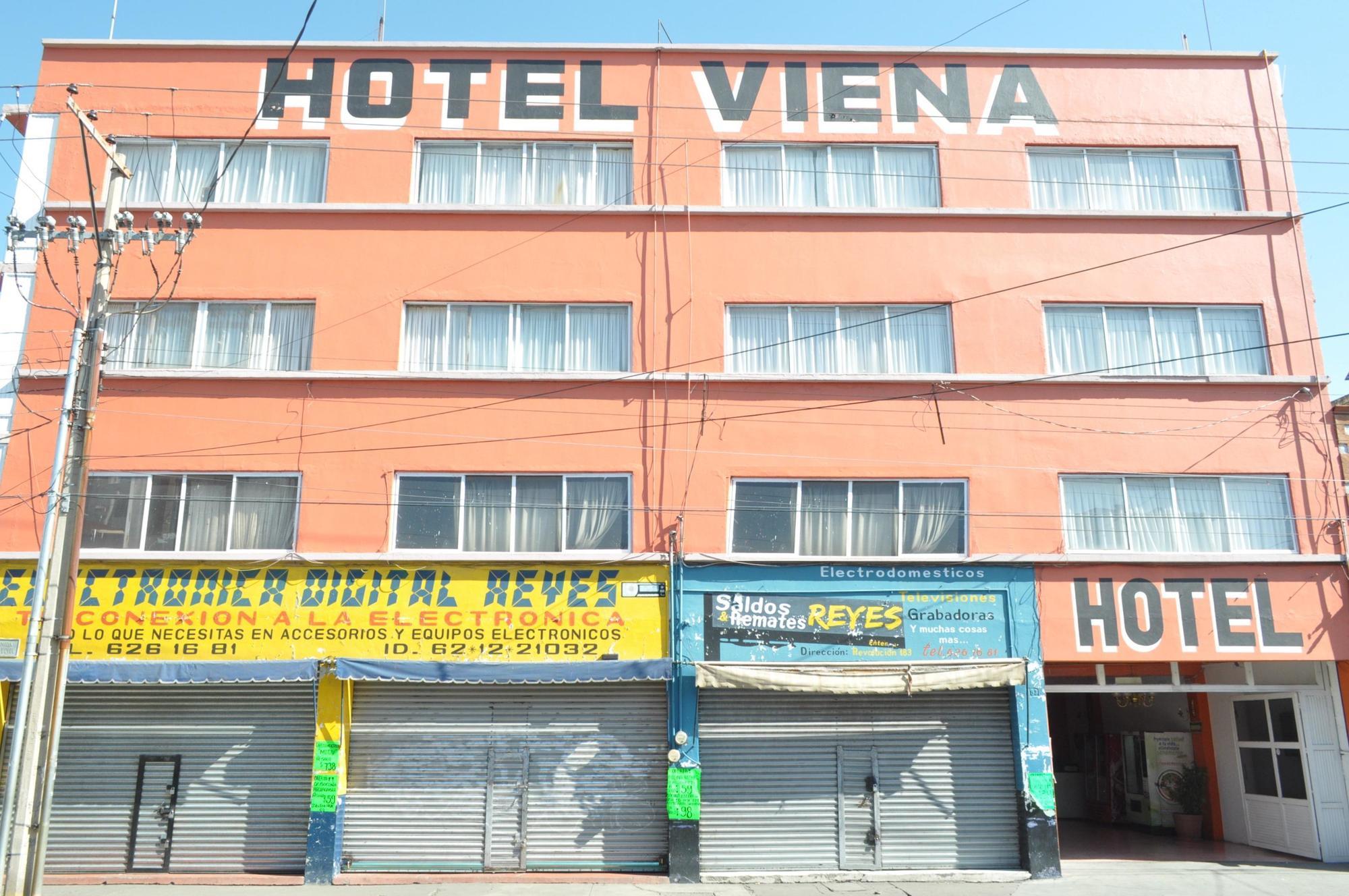 איראפואטו Hotel Viena מראה חיצוני תמונה